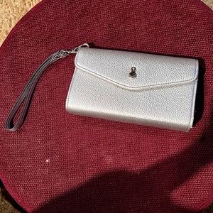 Silver clutch/wristlet NWOT